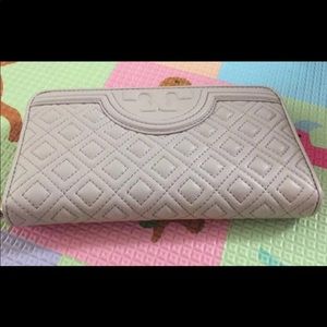Fleming tory burch wallet